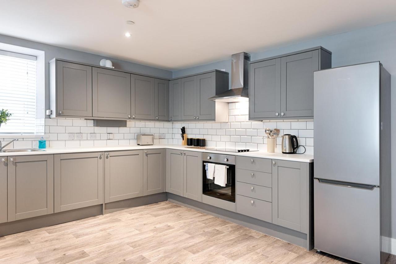 3 Rm Studio, Open-Plan Living, Dining, & Kitchen لينيلي المظهر الخارجي الصورة